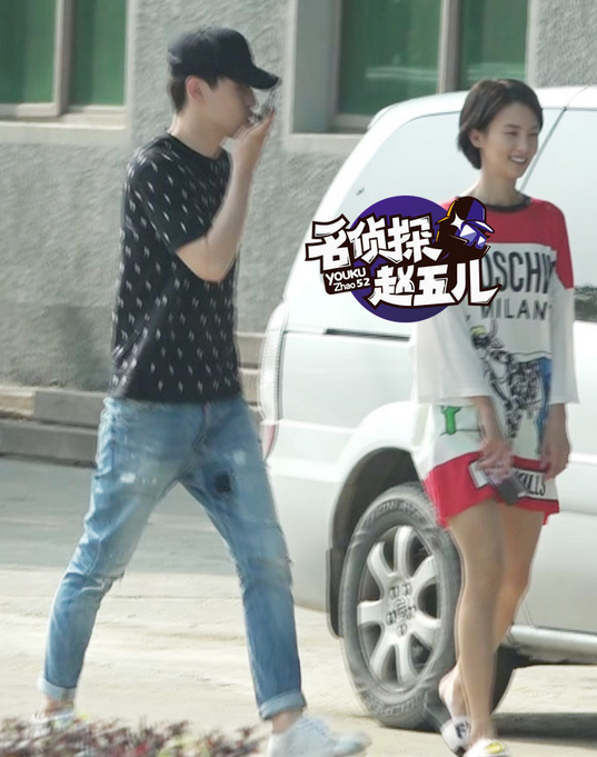 恋情曝光 金晨与男友牵手搂腰摸屁股