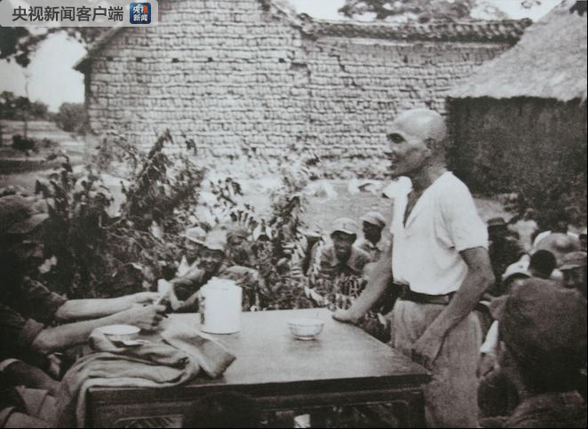 他说:"我们在大别山背重些,在三个月内,陈粟,陈谢能大量歼敌,江汉