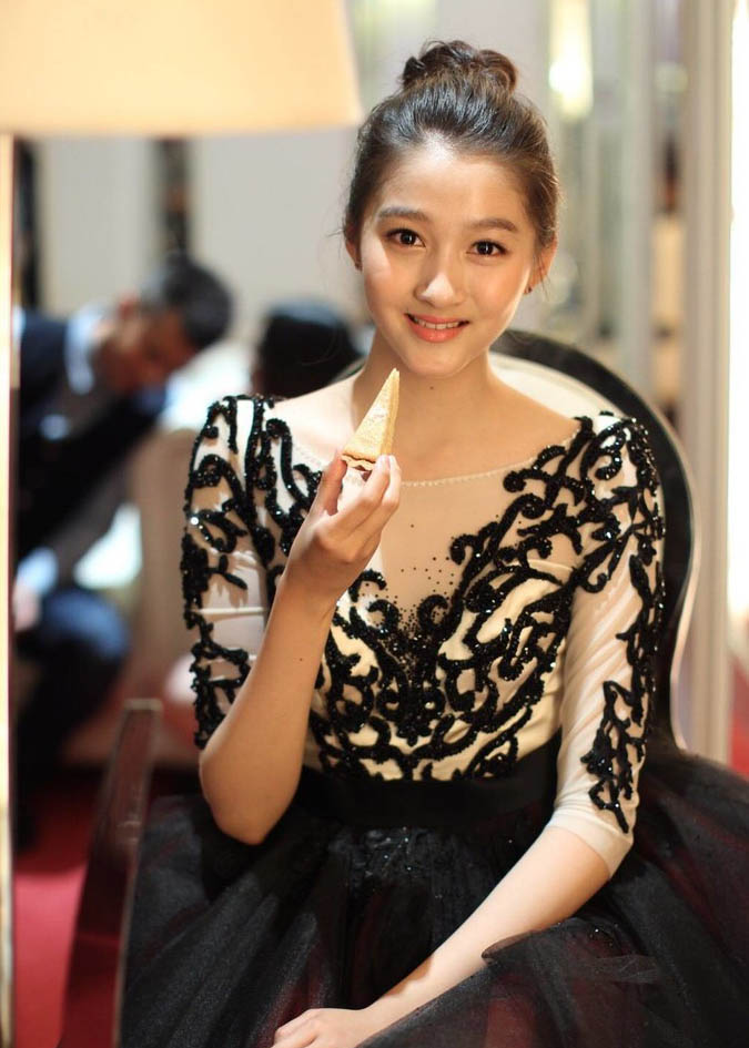 杨紫张一山刘楚恬 “90后”VS“00后”小童星谁更有颜有演技