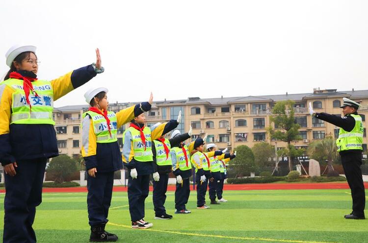 浙江金华开展“被看见才看见”交通安全主题课_fororder_微信截图_20221209104308