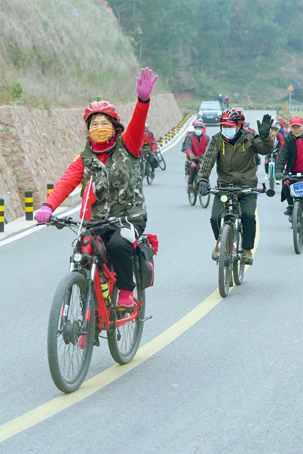 德阳市旌阳区：绿道健身庆元旦 徒步登高迎新春_fororder_QQ图片20230103130816