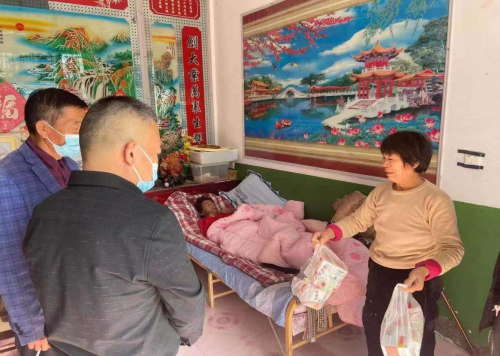 河南沈丘：寒冬走访送温暖 真情慰问暖人心