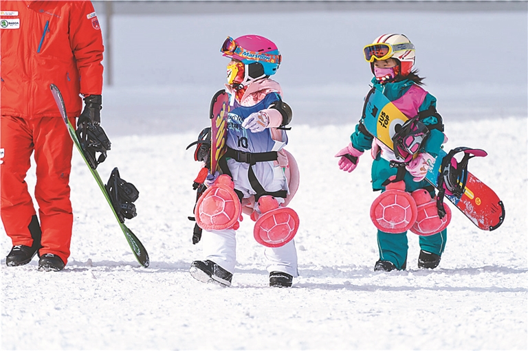 第二十届亚布力滑雪节启幕