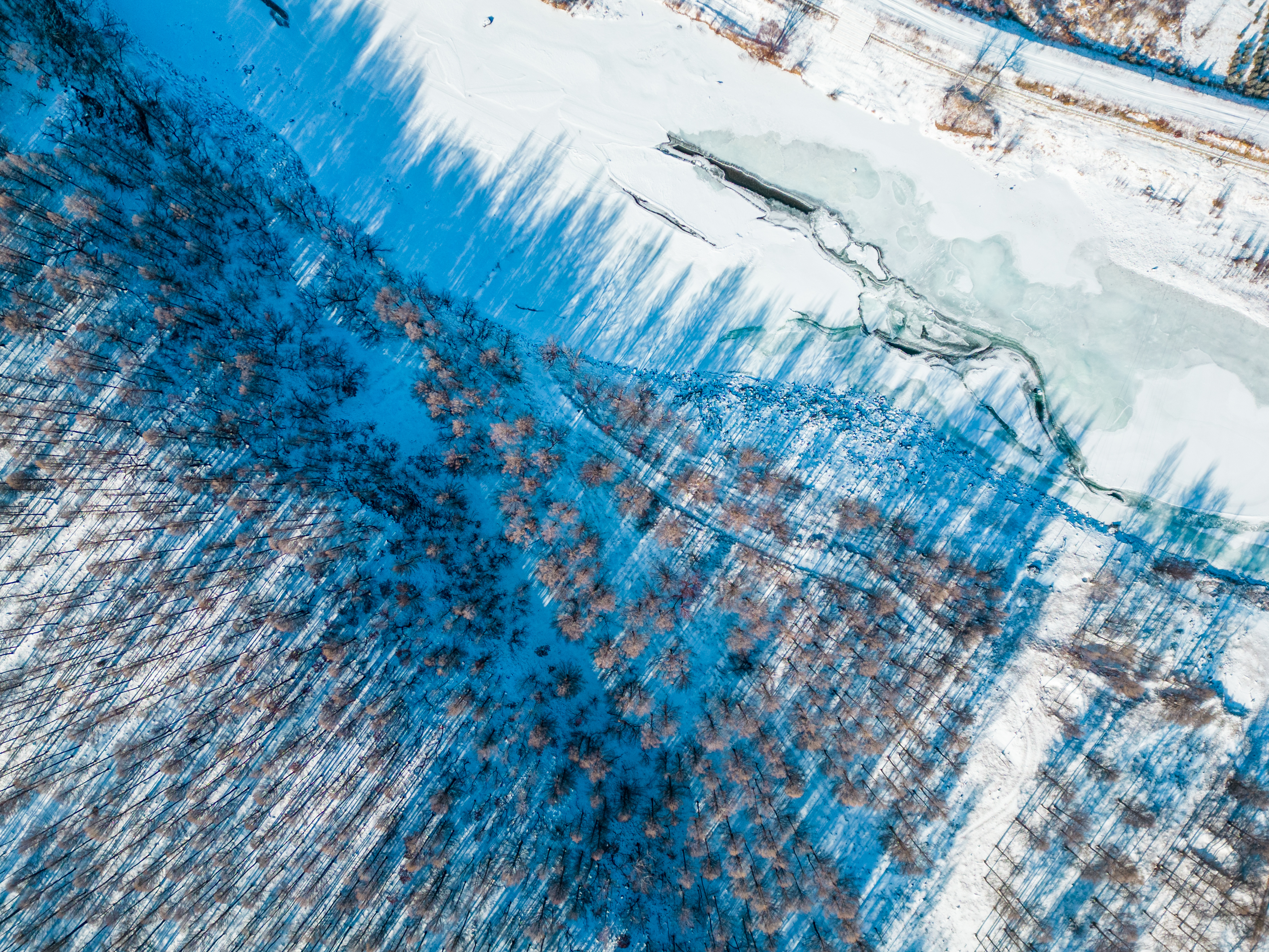 冬季的綽爾林區 另一個世界的煙火人間_fororder_1 (2)