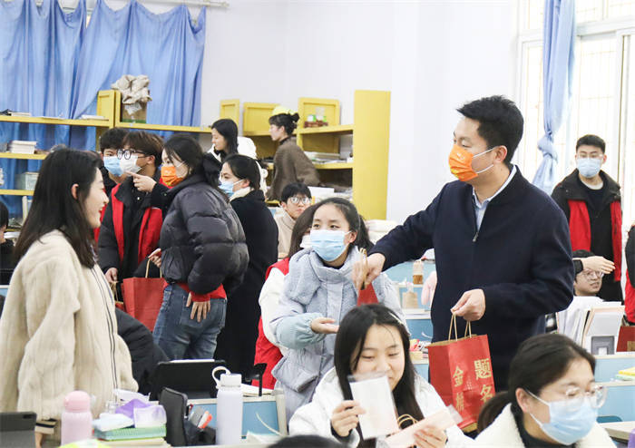 重庆城市科技学院暖心祝福考研学子