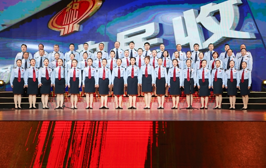 （供稿）第一届贵州省最美税务人发布仪式在贵阳市举行_fororder_税务人合唱《中国税务之歌》