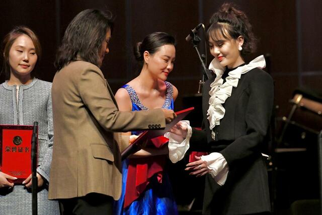 “怀疆之夜·感恩”丁毅从艺45周年音乐会成功举办