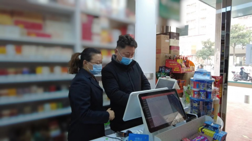 河南潢川：“不一样”的代老板