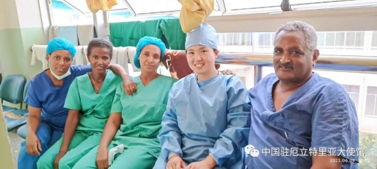 厄记者积极评价厄中医疗合作及中国援厄医疗队发挥的作用