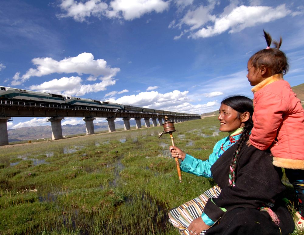 我在现场·我们都是追梦人｜追随着“天路”在故乡延伸的脚步