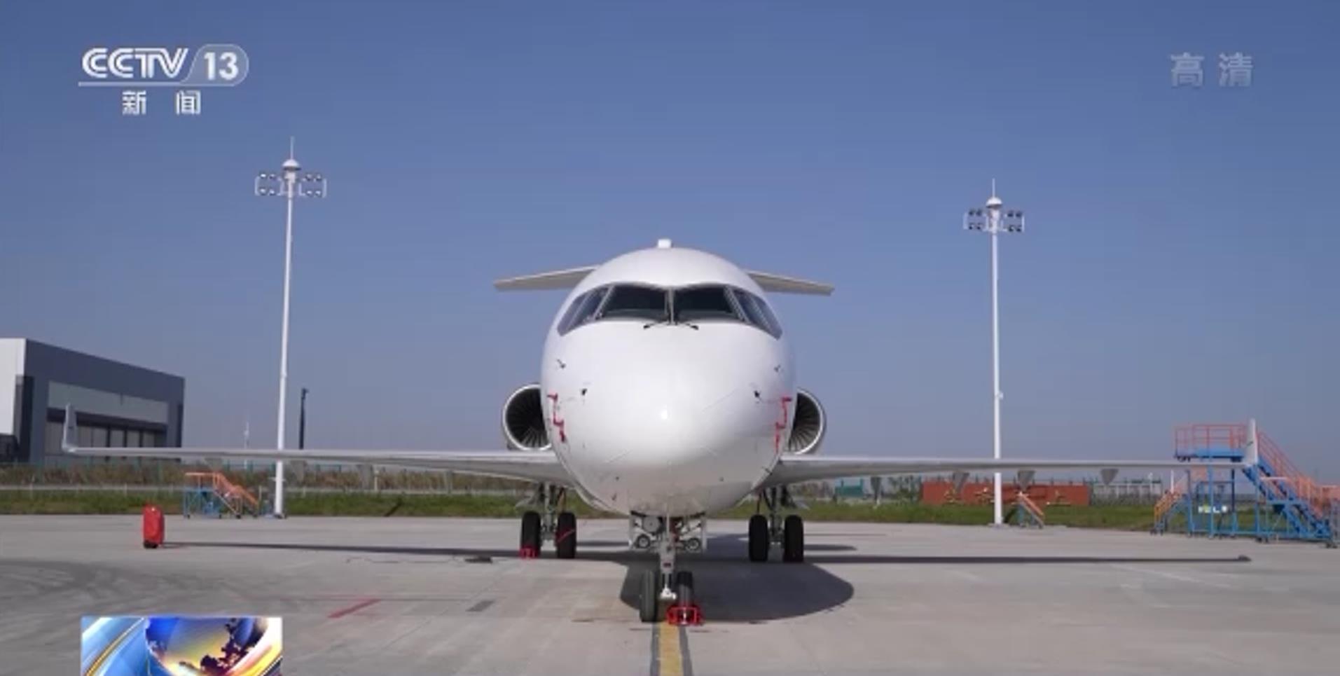 中国喷气式支线客机arj21首次交付海外迈出商业运营新步伐