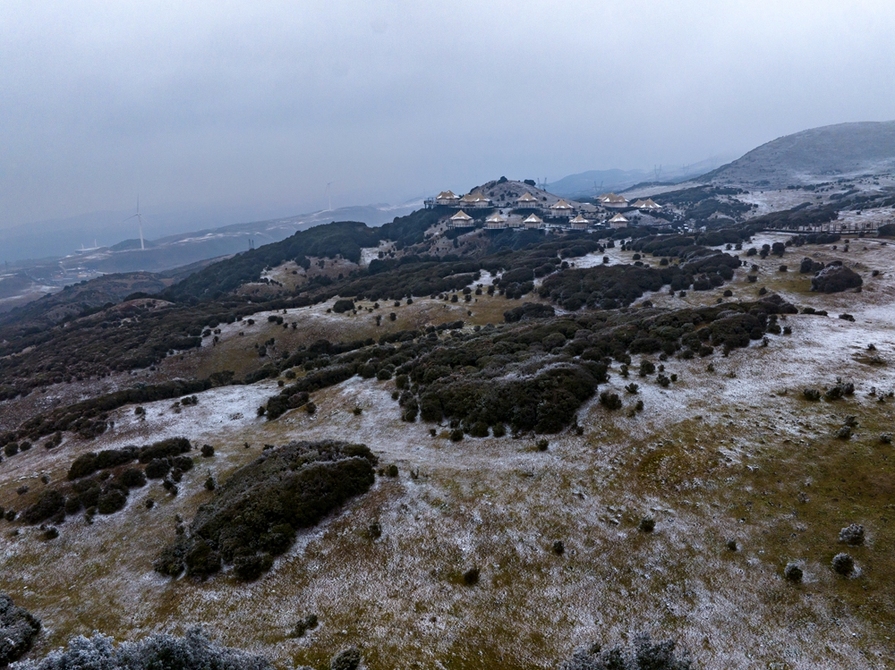 貴州盤州：烏蒙大草原迎來冬日初雪_fororder_肖本歸 攝影  13508583609  (4)