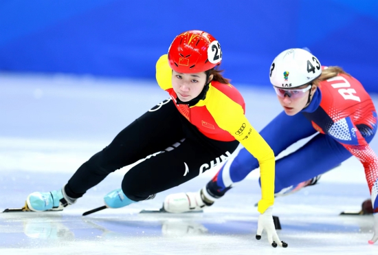 2022年中俄冬季青少年运动会冰上项目比赛继续展开 中国代表团斩获短道速滑男子500米冠亚军_fororder_W020221218722336663180