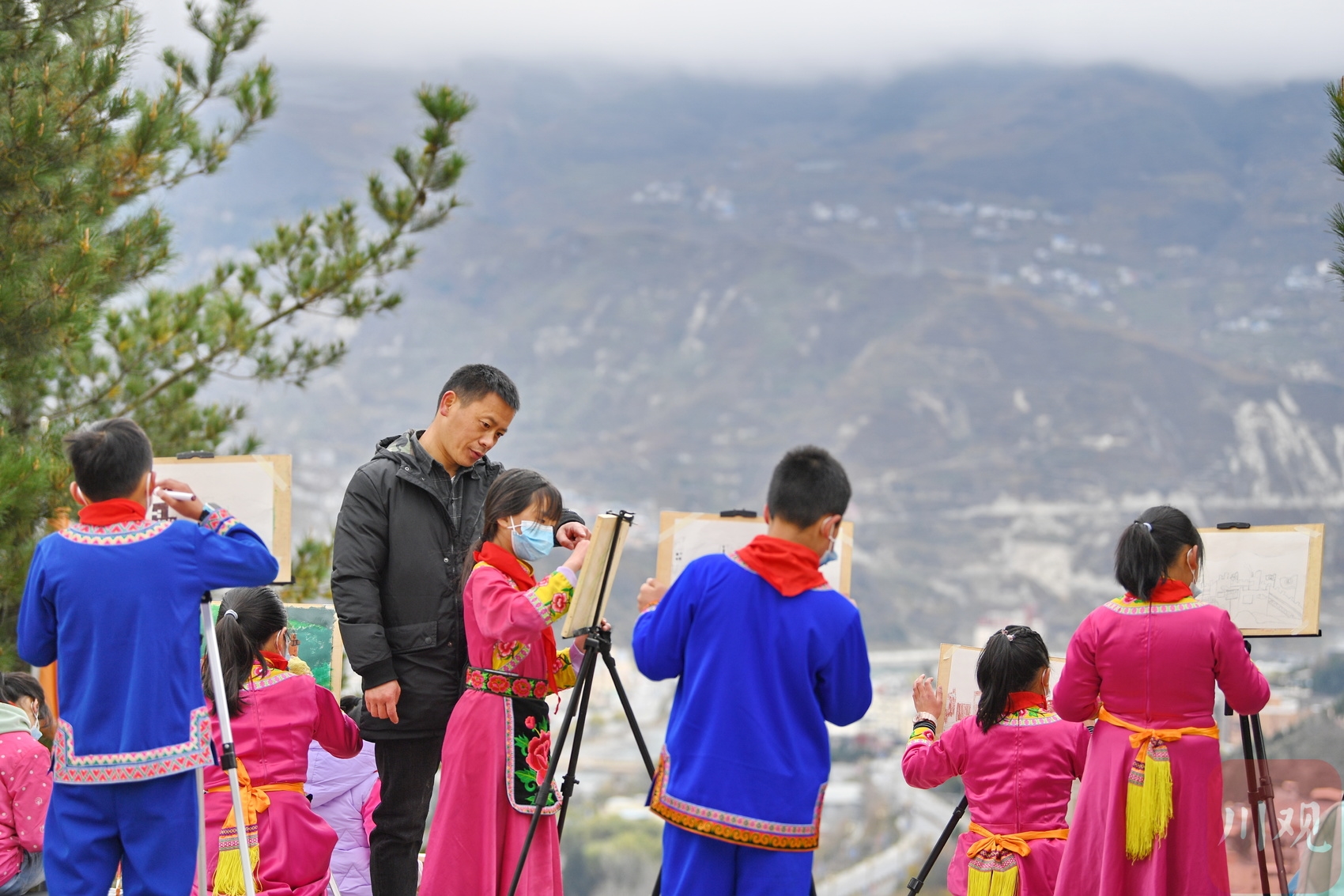 （转载）图集丨跨越山海 情满古羌城