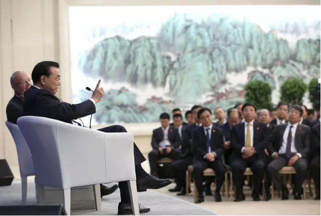總理説 | “中國製造”升級之路怎麼走？ 總理這樣説！
