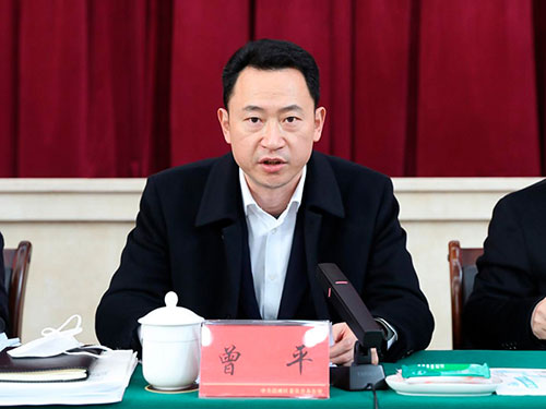 曾平对沿滩区抓基层党建工作情况给予了充分肯定,围绕加强和改进基层