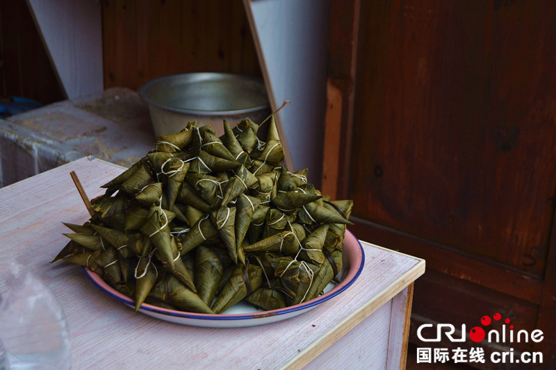 已过审【焦点图】铜梁“一镇一品”龙舞庆元宵 14条“龙”轮番上阵送祝福