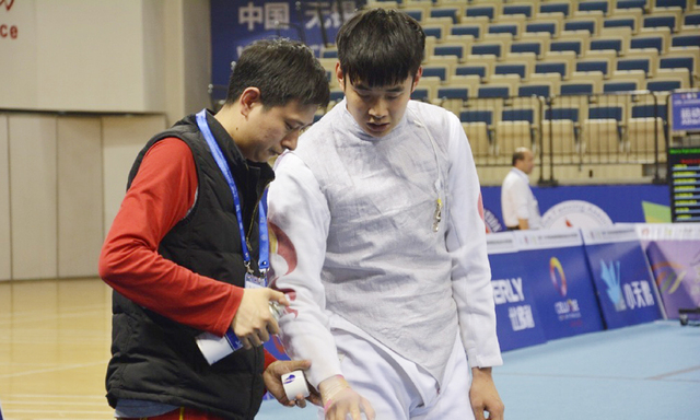 擊劍隊各個顏值逆天完爆宋仲基 網友求出道