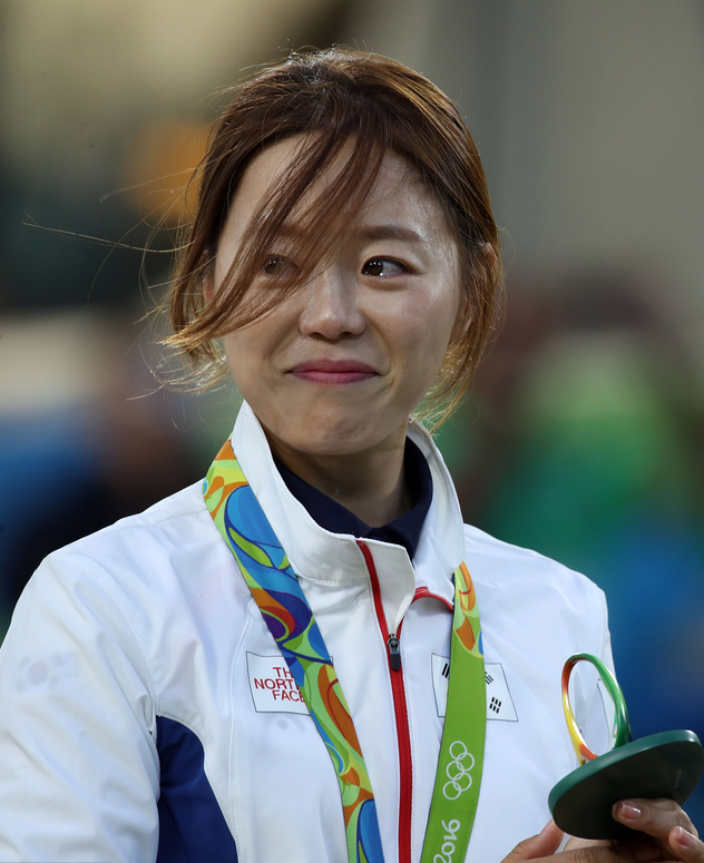 韩国射箭女团可以出道了撞脸全智贤和蔡妍