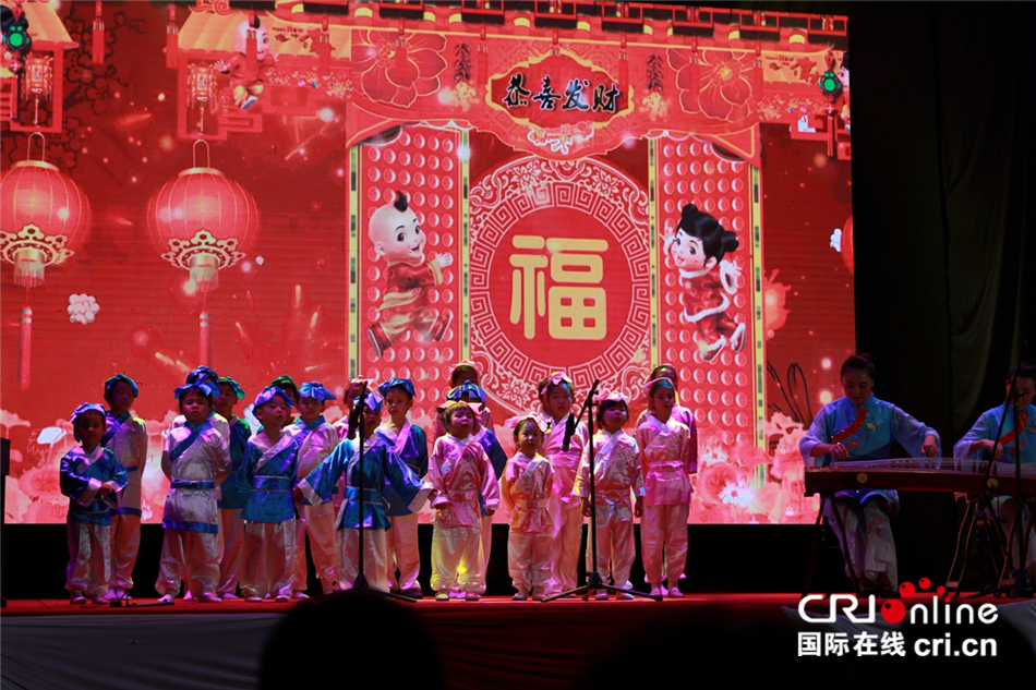 图片默认标题_fororder_10，少儿古诗《美丽中国》。 （王新俊 摄）