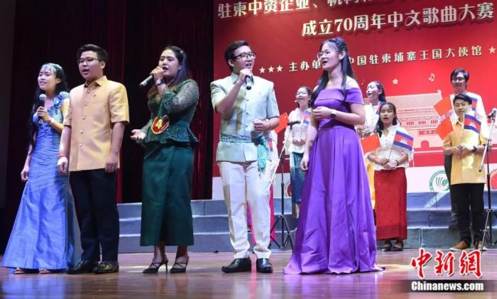 东西问｜苏碧娜：柬埔寨为何把中文纳入国民教育体系？