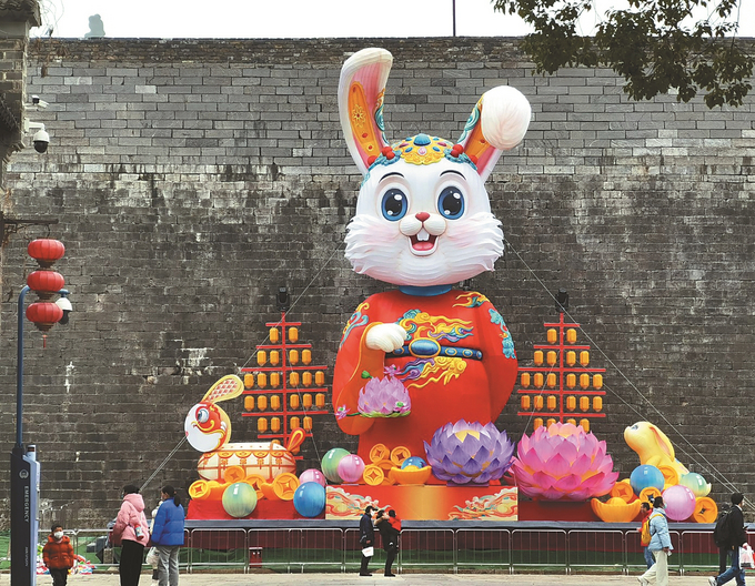 “文學福兔”巨型生肖燈亮相南京