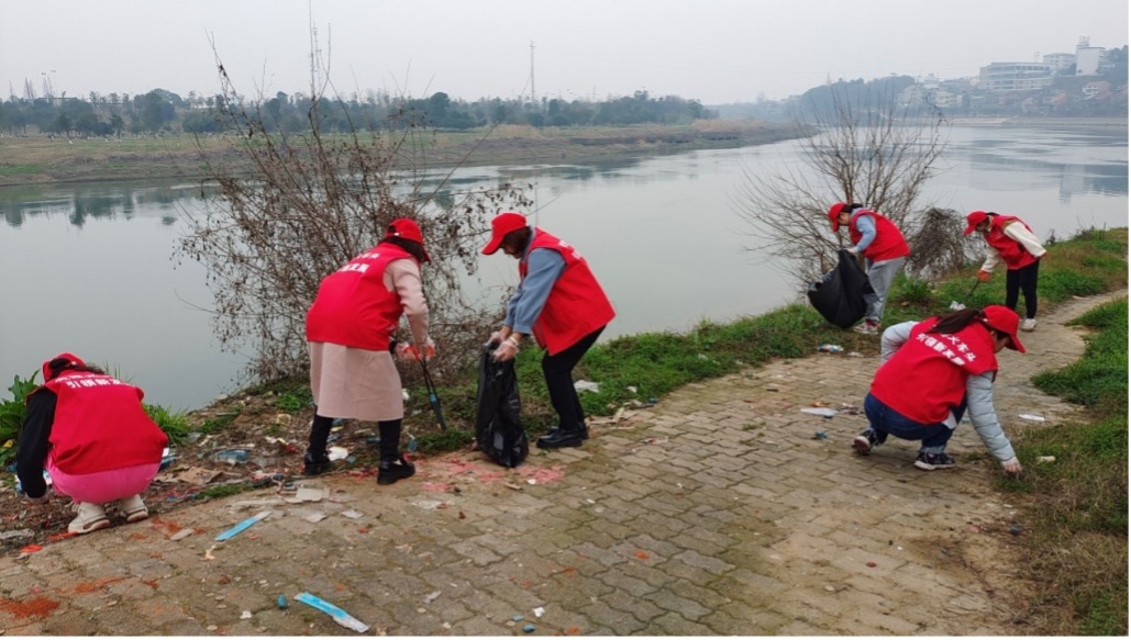 株洲渌口烟草：“烟草绿”点燃“党建红”