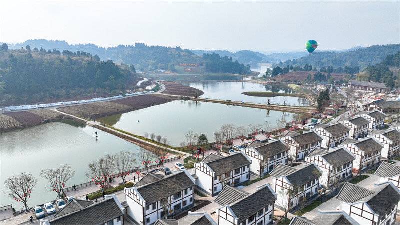 （转载）新春走基层丨红色资源赋能乡村振兴 “中国红军第一村”在四川蓬溪开园