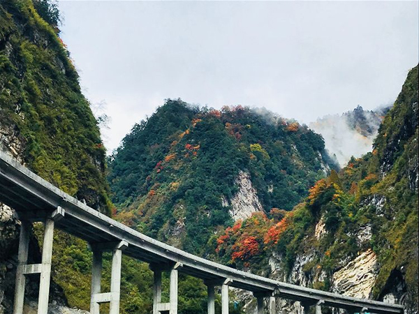 穿越崇山峻岭 打破“相邻不相通”交通困境 绵茂公路正式通车_fororder_QQ图片20221227162637