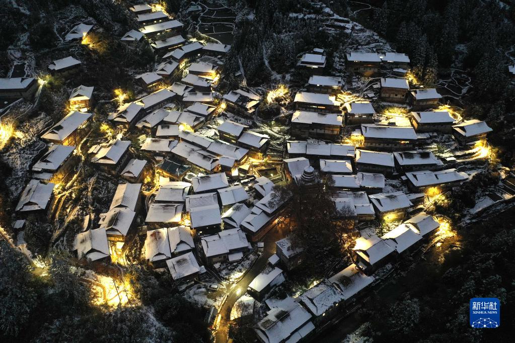 广西：大苗山迎来降雪