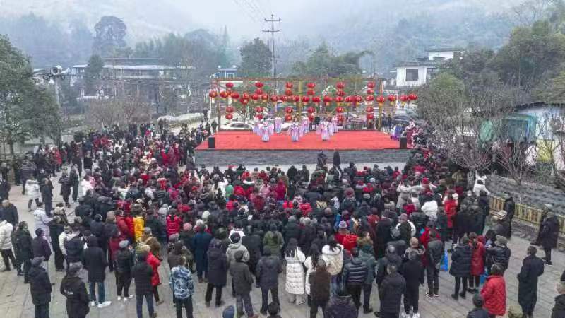 什邡：文艺演出贺新春 文明实践暖民心_fororder_16