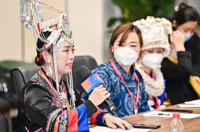 博柏利手艺设计师培训公益项目走进第六届纺织非遗大会