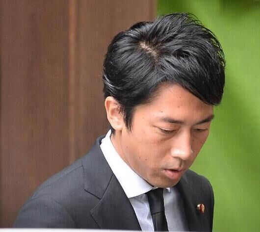 日本前首相小泉之子參拜靖國神社