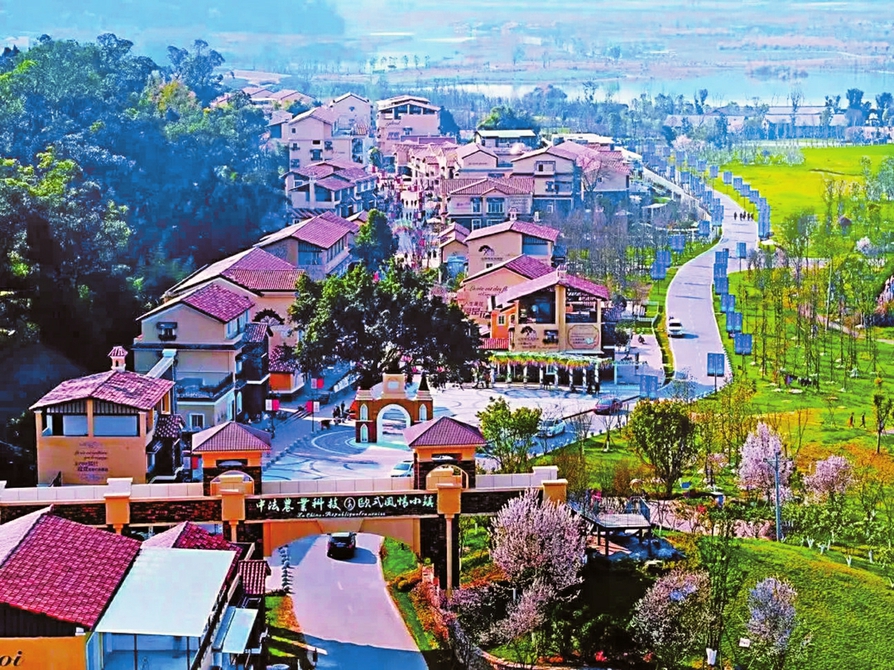 （转载）南充高坪江陵坝村：偏僻小山村变身欧式风情街