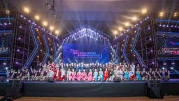 深圳大學舉行2023新年晚會暨40週年校慶啟動儀式