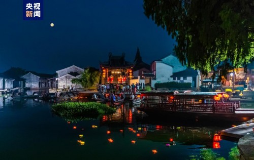 光影艺术点亮“绍兴黄酒小镇” 打造穿越古今的潮流文化聚集地