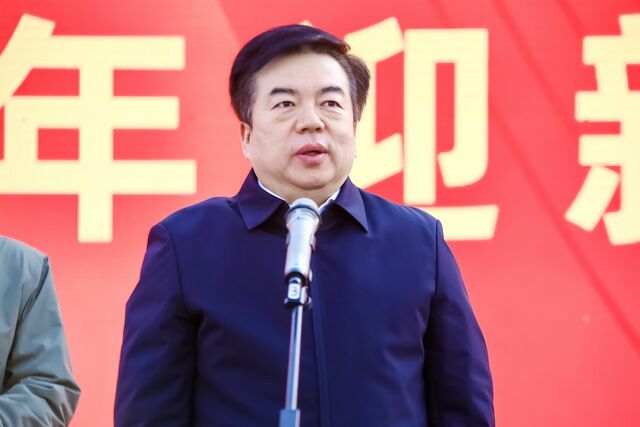 保定环城水系公园2023年元旦盛大开园开园仪式上,保定市市长闫继红