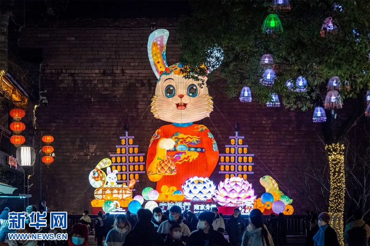 南京秦淮燈會“上新” 夜金陵流光溢彩