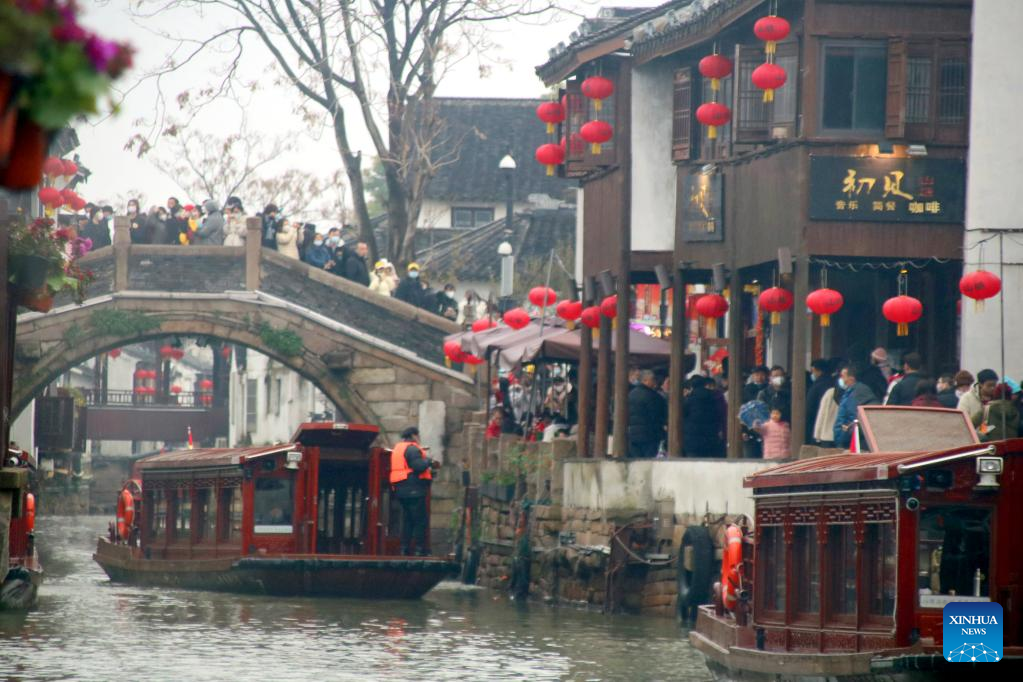 People enjoy Chinese Lunar New Year holiday across China