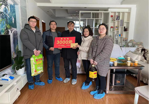 广元旺苍县：慰问身边好人 弘扬榜样力量_fororder_未标题-1