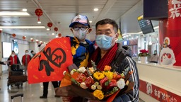 （转载）入境新政实施 成都双流国际机场首个入境航班抵达