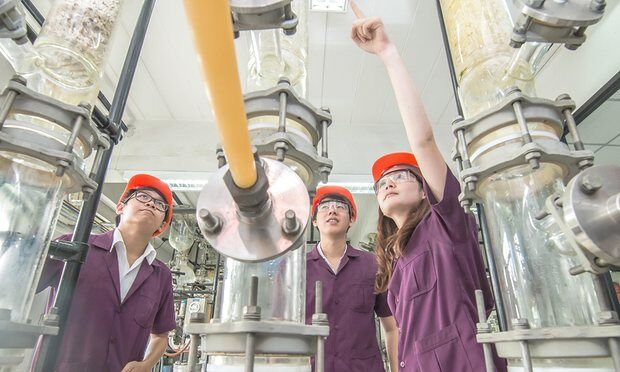 英国大学化工专业成香饽饽 语言类报考率直线下滑