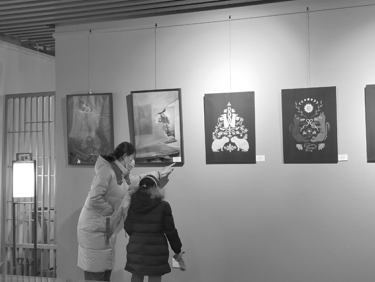 乌拉圭当代艺术展在太原市图书馆举办_fororder_1 