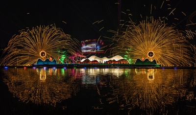 （转载）一个春节表演近五十场 成都“火龙灯舞”火了