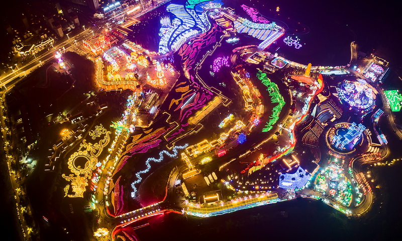 图集 | 第二十九届自贡国际恐龙灯会已准备就绪 将于1月17日璀璨开幕_fororder_14第29届自贡国际恐龙灯会现场（摄影-廖志全）