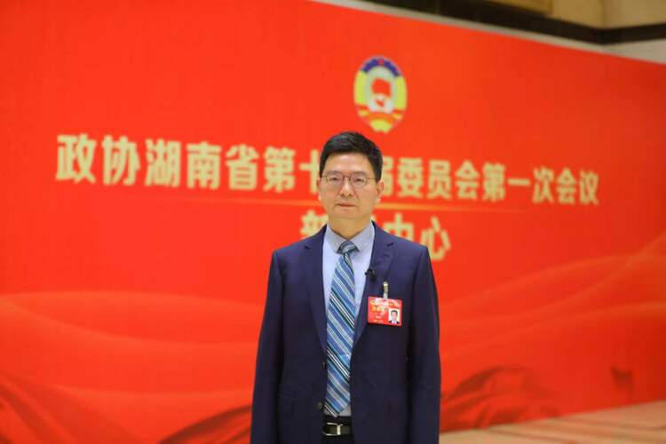 湖南省政协委员易鹰打造马栏山影棚品牌助力中国v谷加速腾飞