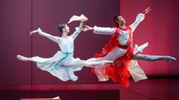 中芭原创舞剧《红楼梦》首演 东西方艺术融合探索中国古典意境下的芭蕾语言