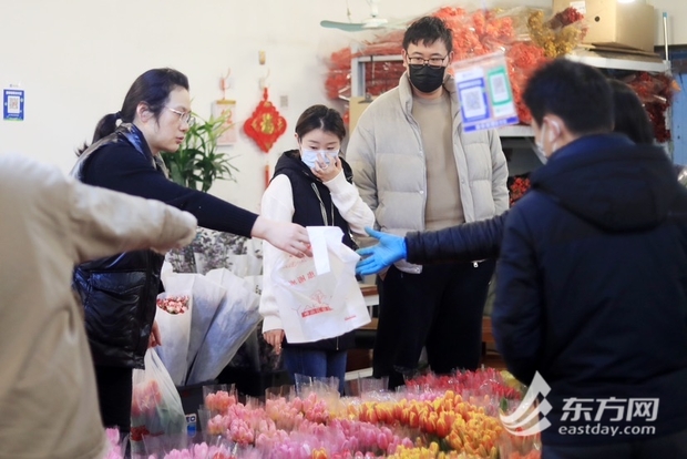 【图说上海】上海花卉市场春意盎然 玫瑰郁金香向日葵供需两旺