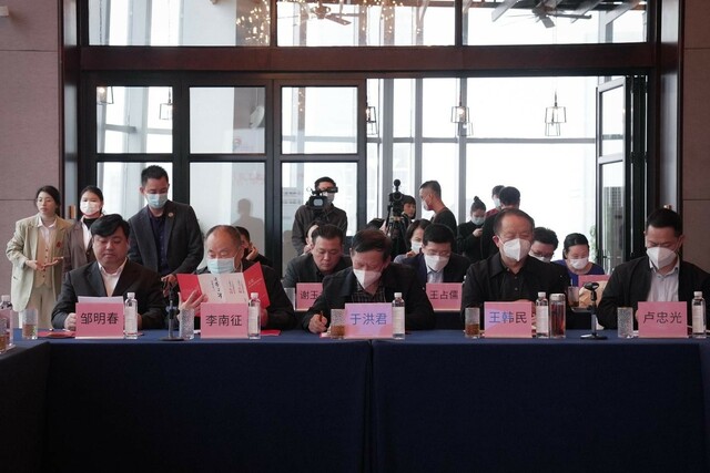 《过零丁洋》电影座谈会在深圳召开