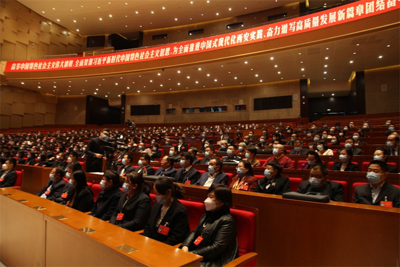 【西安兩會】獻良策傳民意 人大代表陸續報到參會_fororder_6